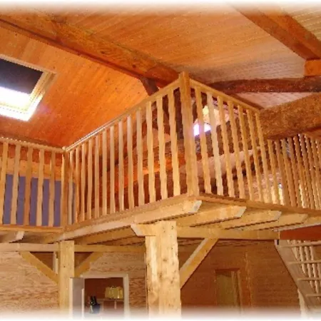 Spacieux A Avec Piscine Partagee Appartement