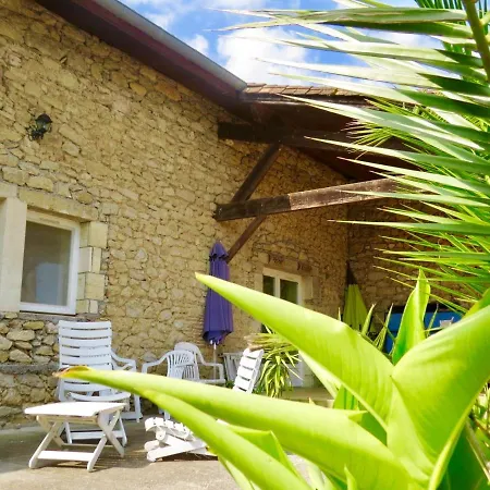 Spacieux A Avec Piscine Partagee Апартаменты Blaignac