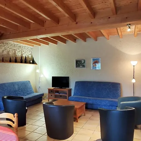 Spacieux A Avec Piscine Partagee Διαμέρισμα