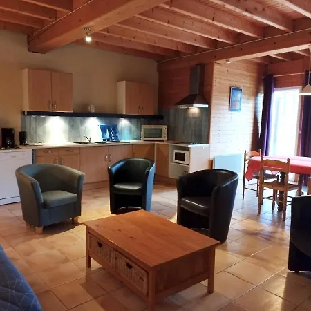 Spacieux A Avec Piscine Partagee Appartamento