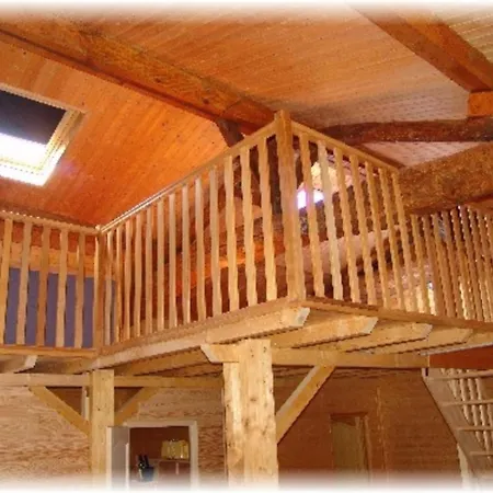 Appartement Spacieux A Avec Piscine Partagee