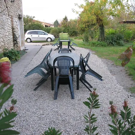 Appartement Spacieux A Avec Piscine Partagee Blaignac